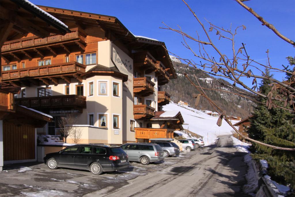 Tonis Ferienheim Apartment Sölden Exterior foto